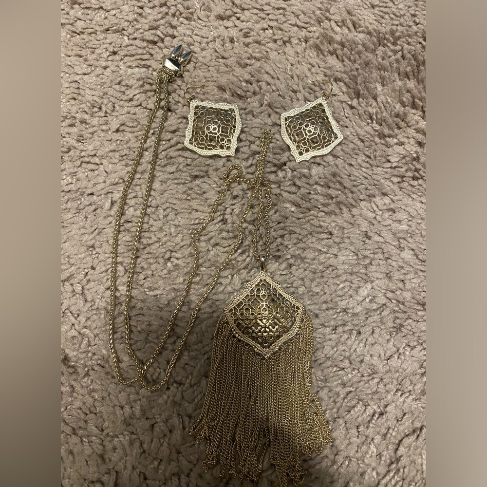 Kendra Scott Necklace and Earring Set